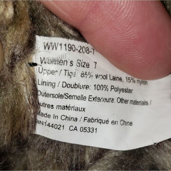 Woolrich furlined Moccasin Slippers - Picture 9 of 9